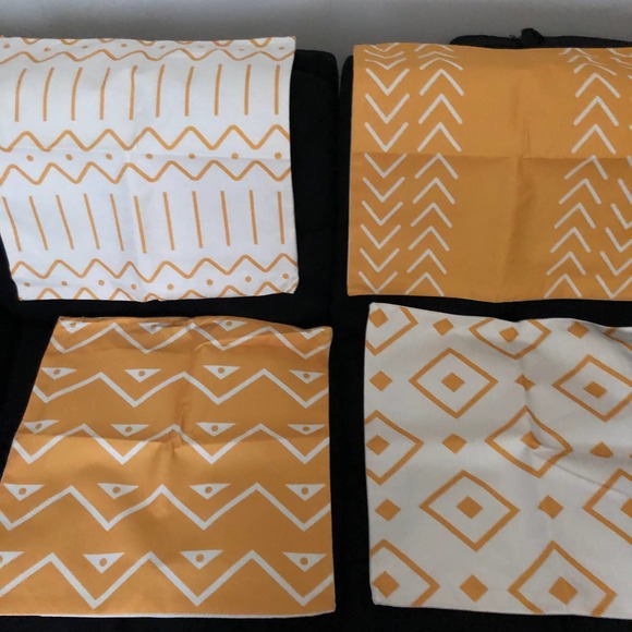 18x18 NWT Yellow Geometric design pillow covers - Picture 1 of 5